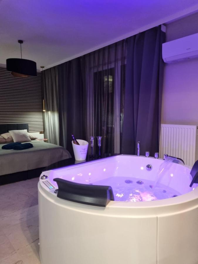 Apartament Jacuzzi Krasków Exterior foto