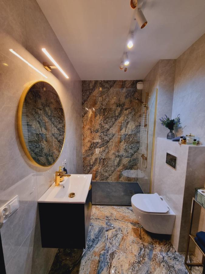 Apartament Jacuzzi Krasków Exterior foto