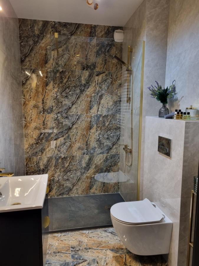 Apartament Jacuzzi Krasków Exterior foto